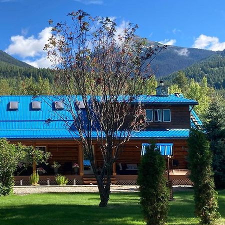 Cougar Mountain Lodge And Resort Cabin Rentals Valemount Exterior foto