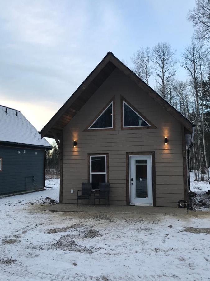 Cougar Mountain Lodge And Resort Cabin Rentals Valemount Exterior foto