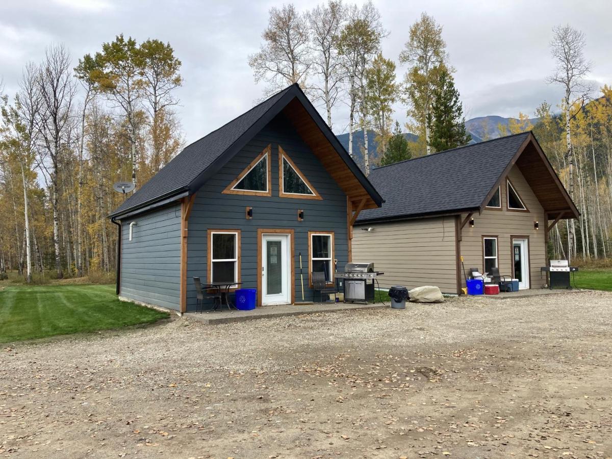 Cougar Mountain Lodge And Resort Cabin Rentals Valemount Exterior foto